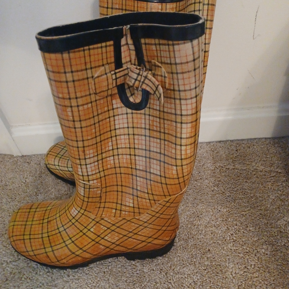 Womens rain boots